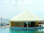 Отель "Radisson Sas Resort". бар в бассейне